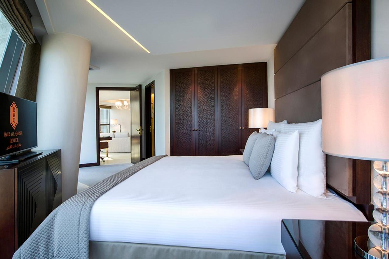 Bab Al Qasr Hotel Abu Dhabi Esterno foto A bedroom at the hotel
