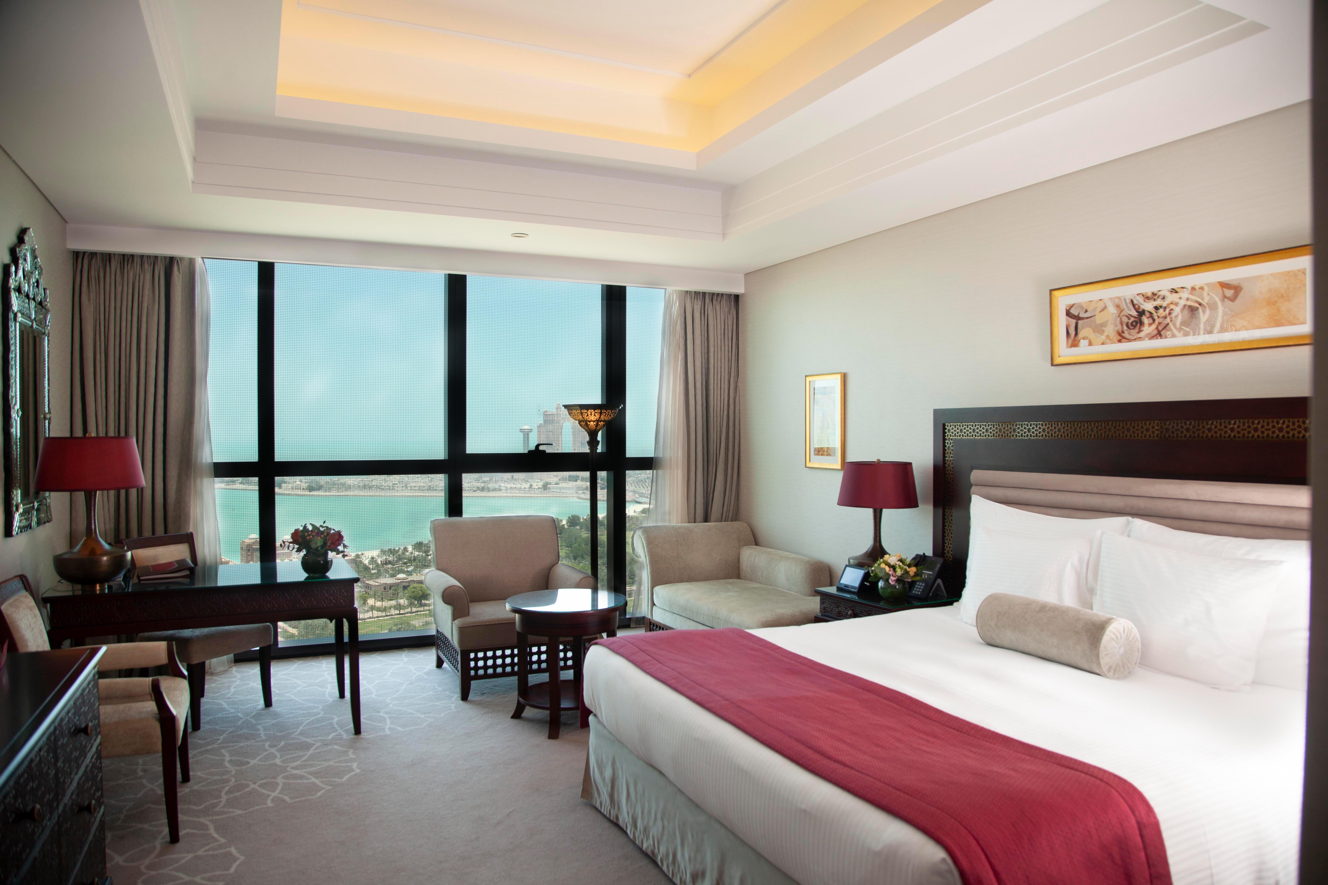 Bab Al Qasr Hotel Abu Dhabi Esterno foto A room at the hotel