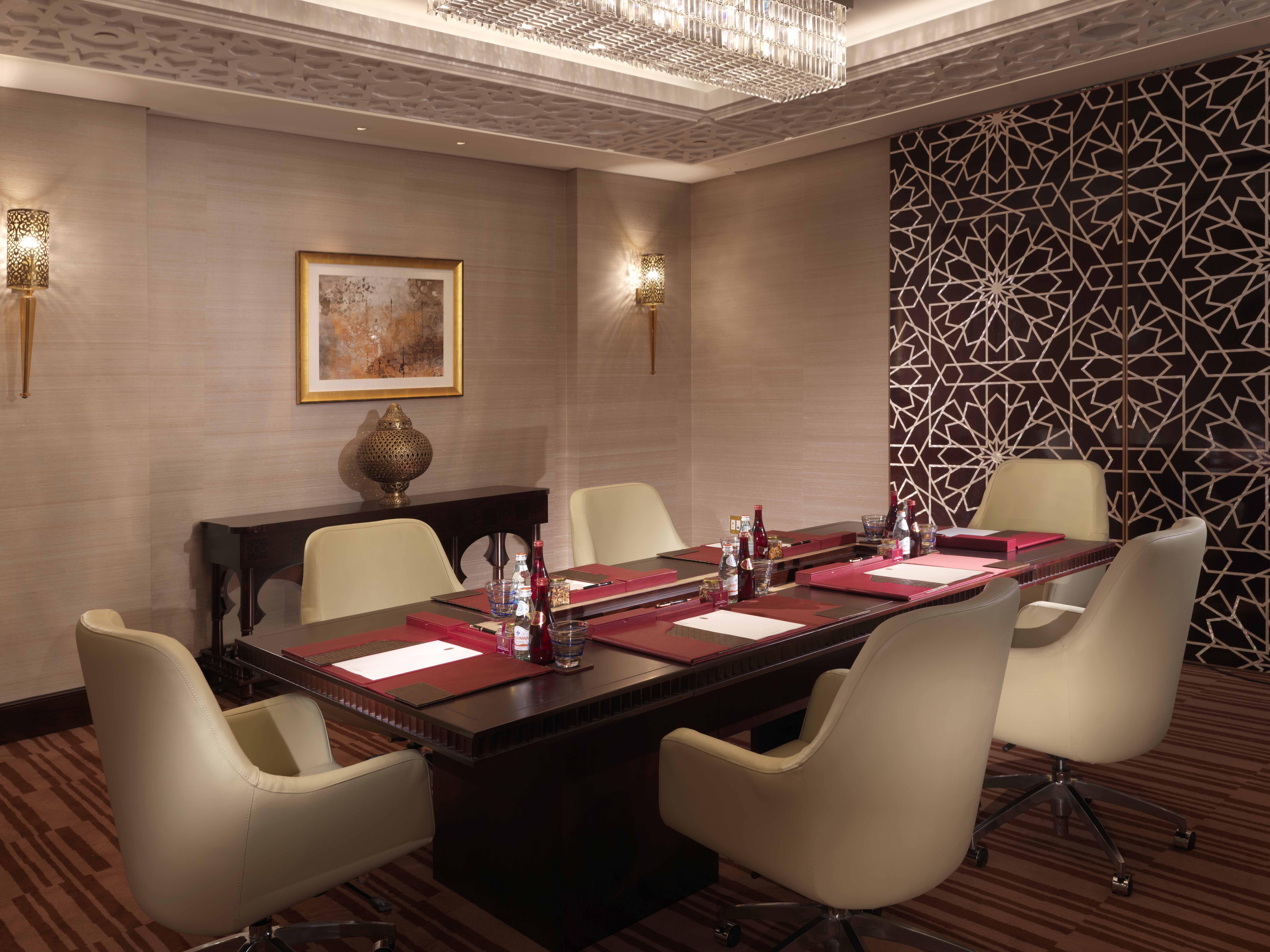 Bab Al Qasr Hotel Abu Dhabi Esterno foto Meeting room