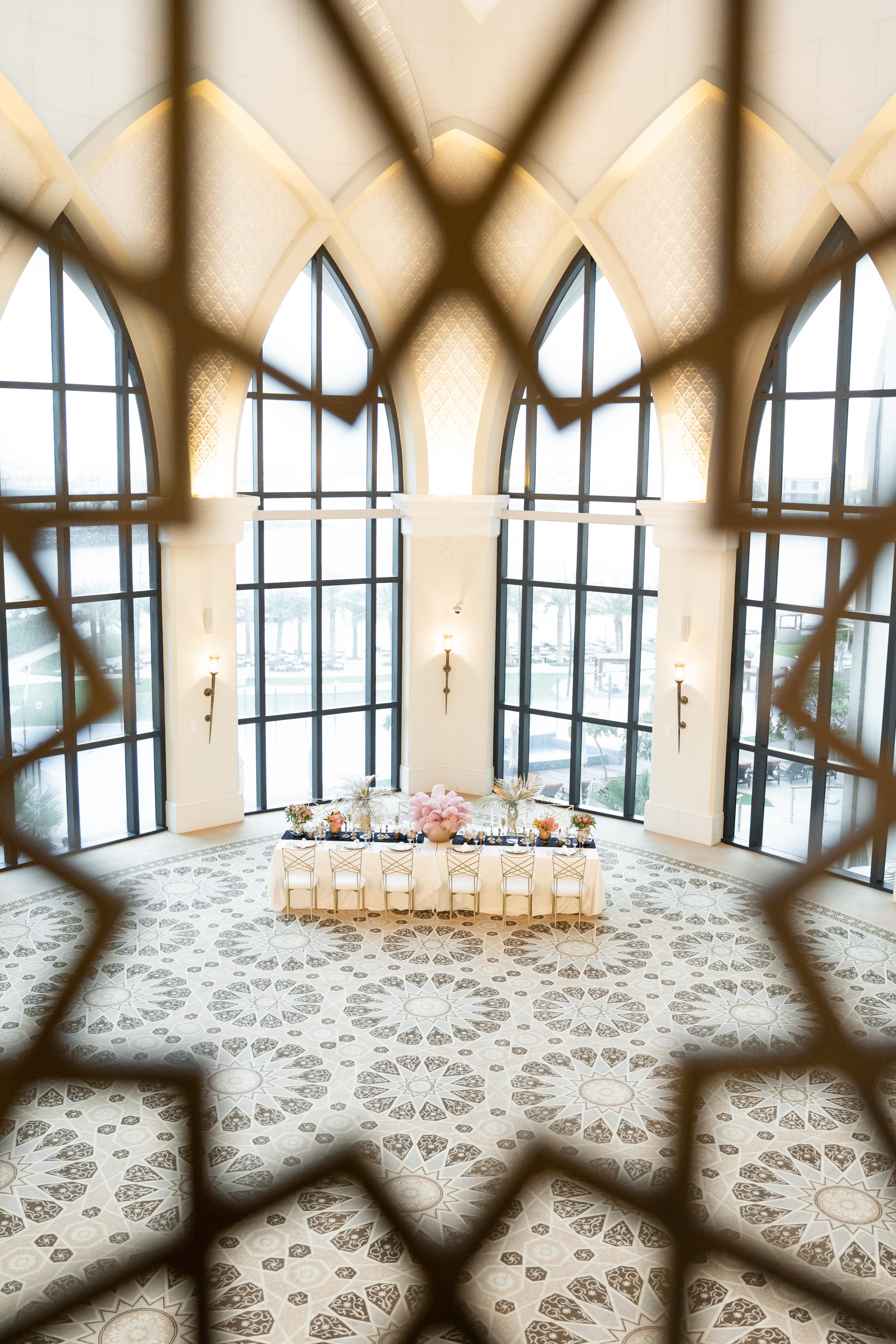 Bab Al Qasr Hotel Abu Dhabi Esterno foto The interior of the hotel