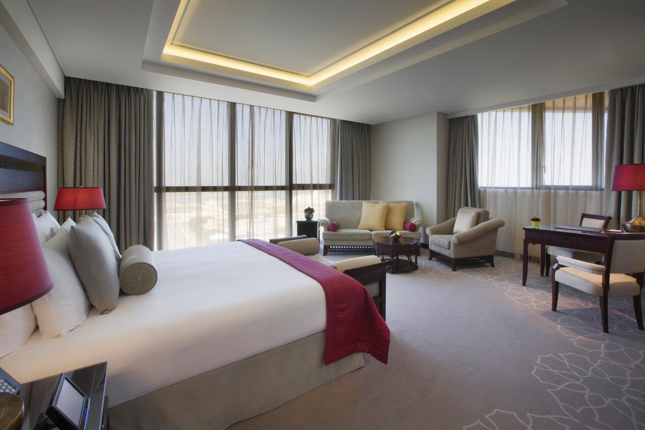Bab Al Qasr Hotel Abu Dhabi Esterno foto A suite at the hotel