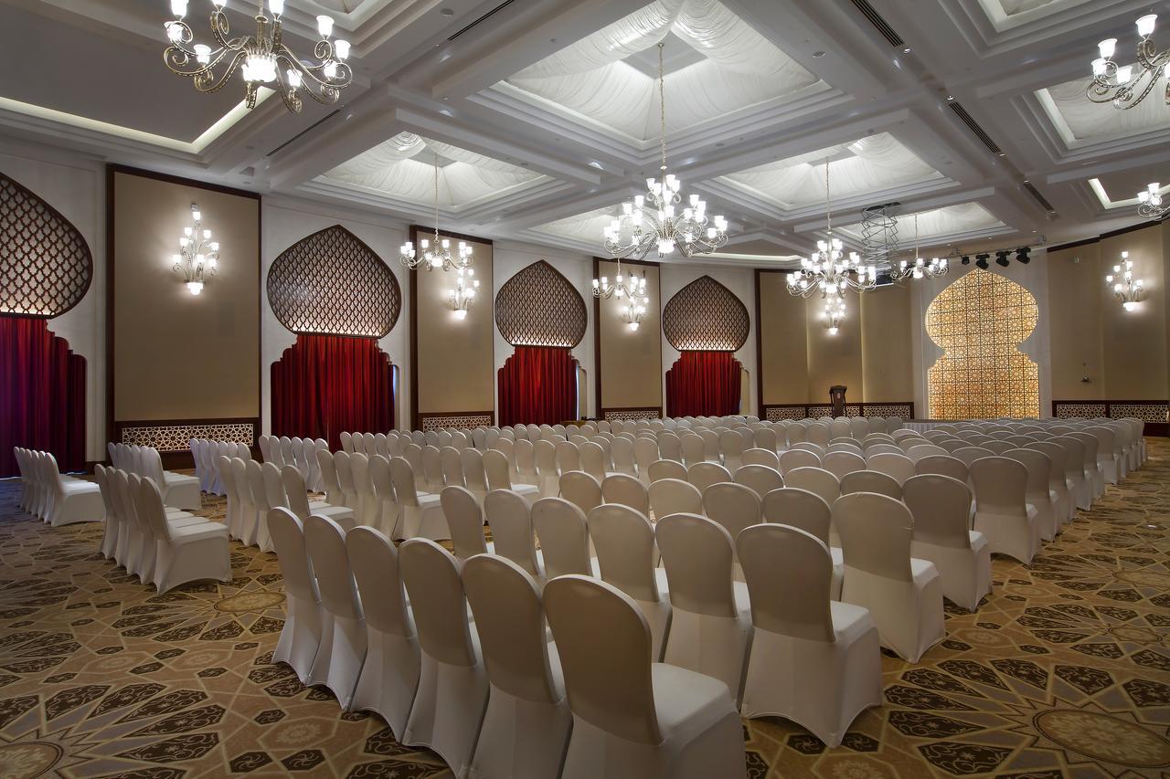Bab Al Qasr Hotel Abu Dhabi Esterno foto The ballroom
