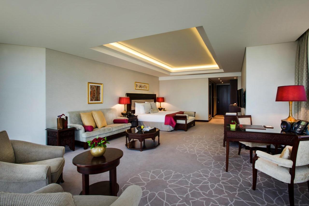 Bab Al Qasr Hotel Abu Dhabi Esterno foto